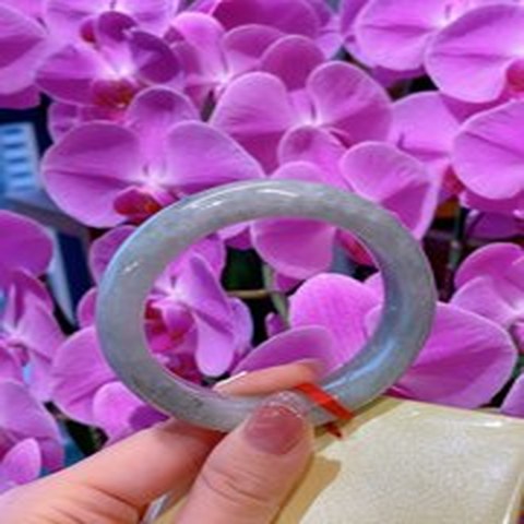 Natural Jadeite Bangle | 56.5mm | Width 14.1mm | #L565141000024