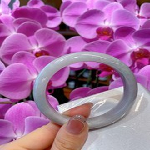 Natural Jadeite Bangle | 57.5mm | Width 13.9mm | #L575139000092