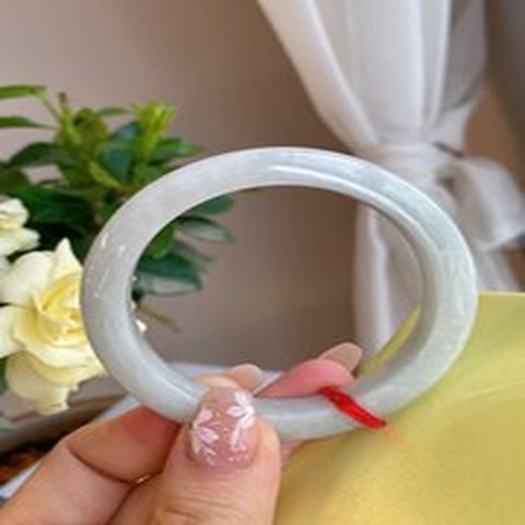 Natural Jadeite Bangle | 52.2mm | Width 10.4mm | #V522104000513