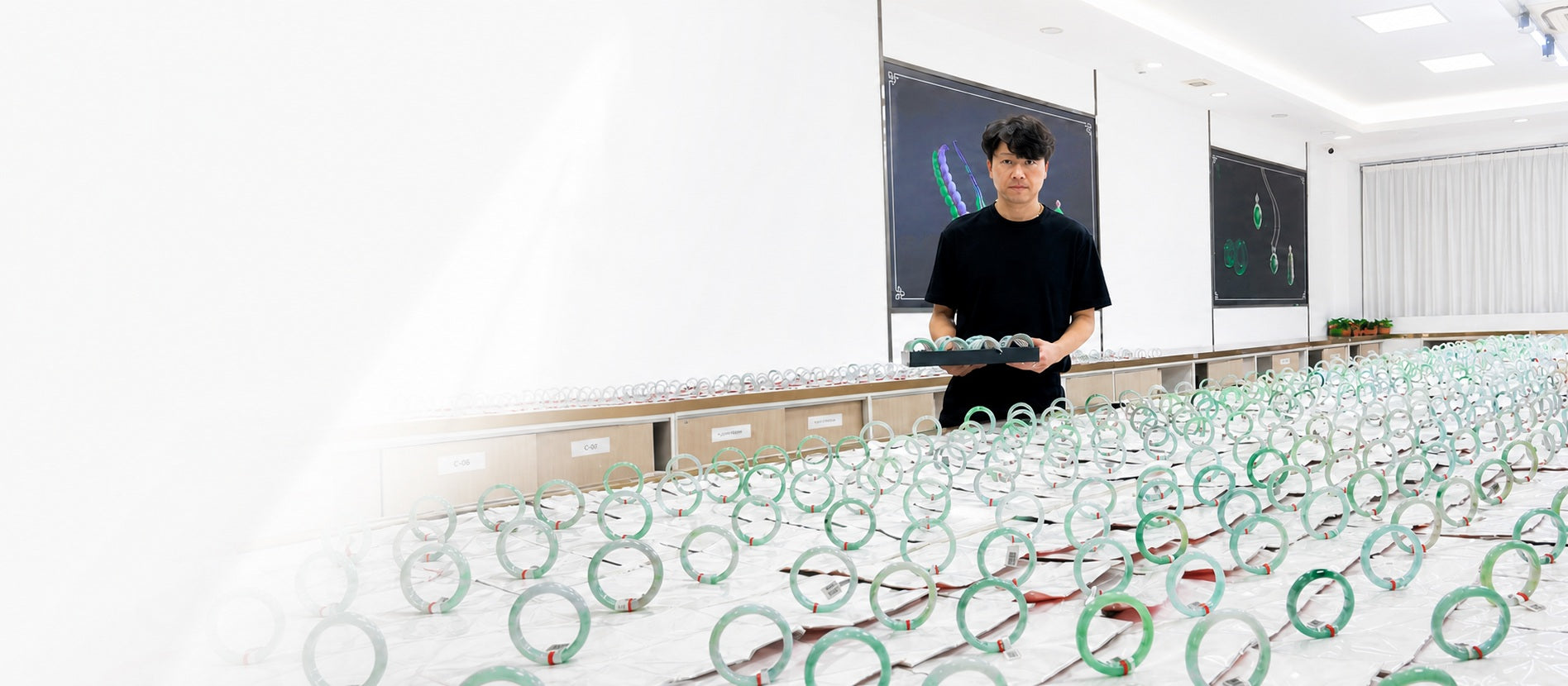Jadeite Ding showroom with jadeite bangles