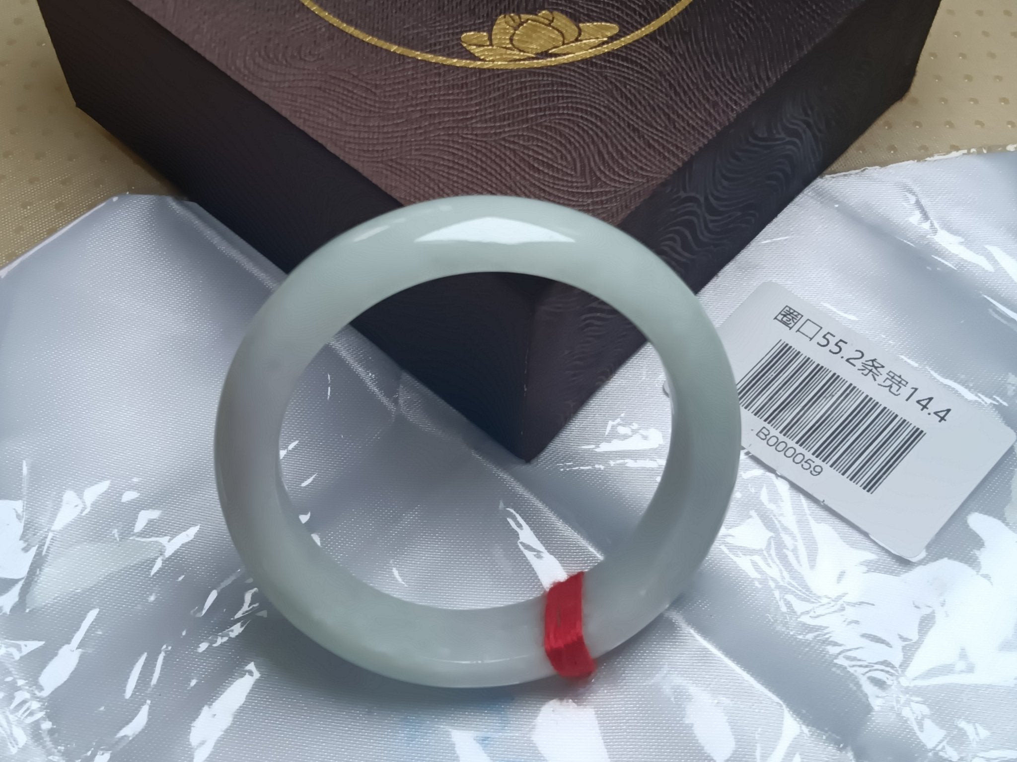 Bluesh Green with Flowing Flower Burmese JGIA Certified Jadeite Bangle (Size:54 - 55mm) - Jadeite Ding