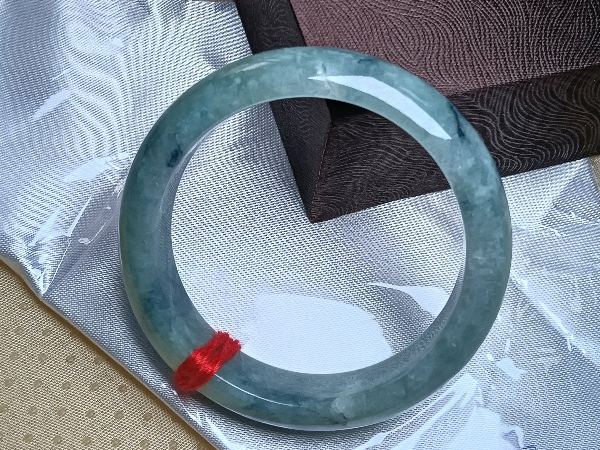 Light Green with Dark Green Inclusion Burmese Jadeite Bracelet with Certificate (Size:61mm) B6103 - Jadeite Ding