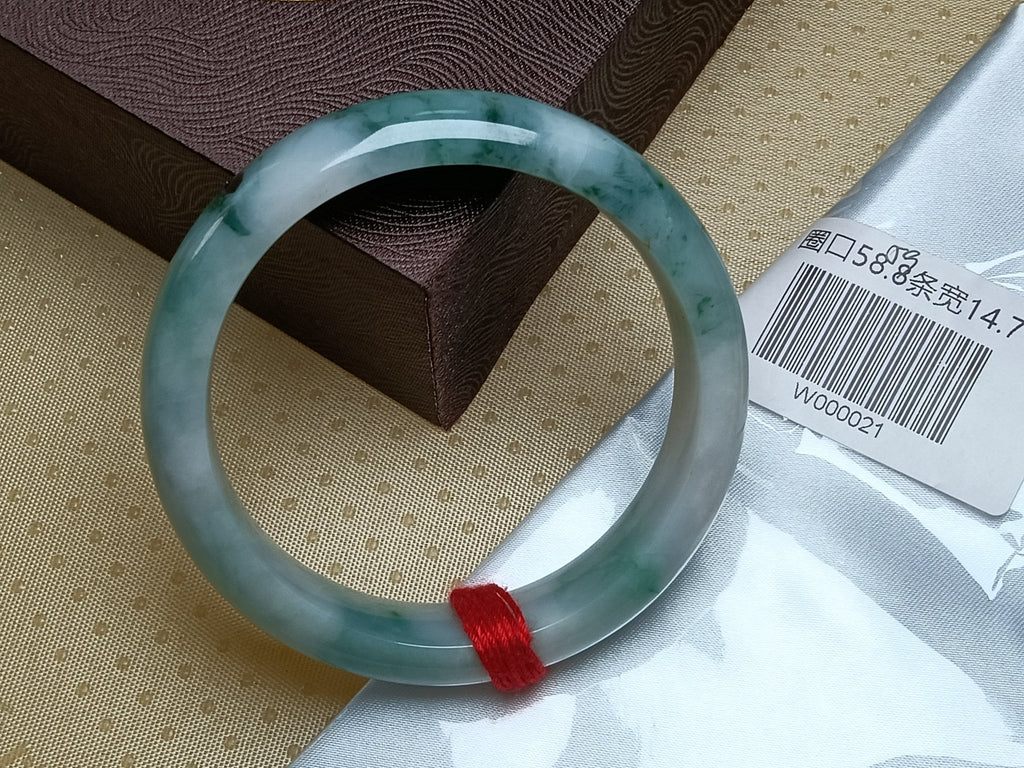 Light Green with Floating Flower Nature Type - A Jadeite Bangles (Size:59mm) - Jadeite Ding