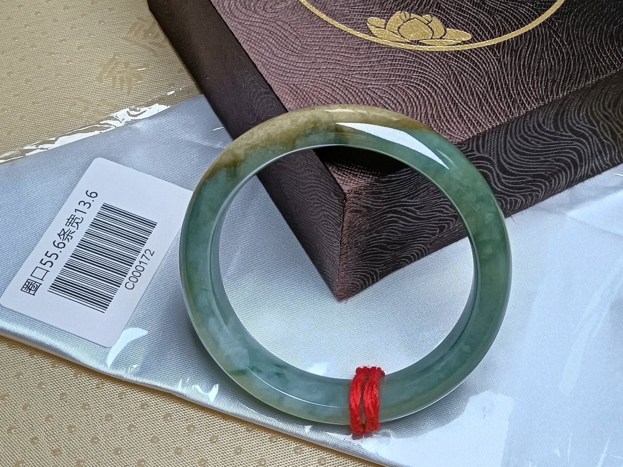 Light Green with Sajin Flowing Flower Nature Type - A Jadeite Bangles (Size:55 - 56mm) C172 - Jadeite Ding