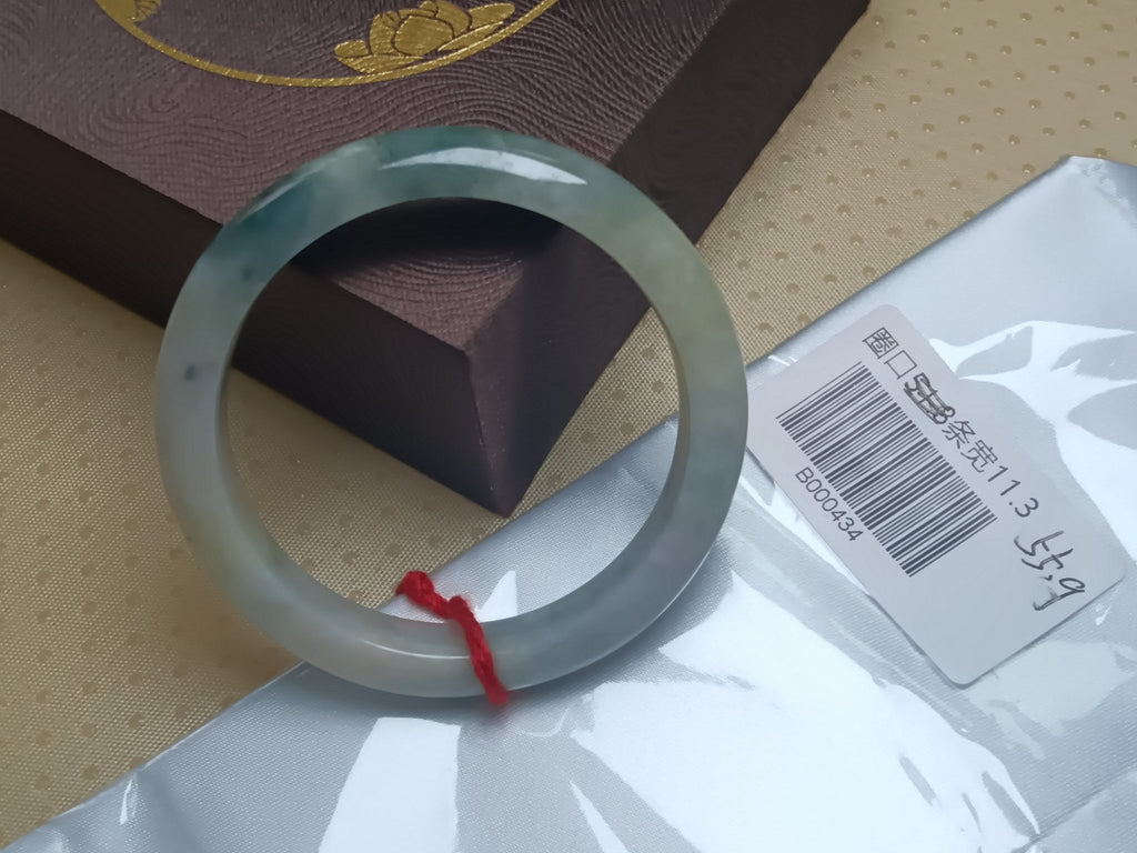 Traditional Bracelet Apple Green Burmese JGIA Certified Jadeite Bangle (Size:55 - 56mm) - Jadeite Ding