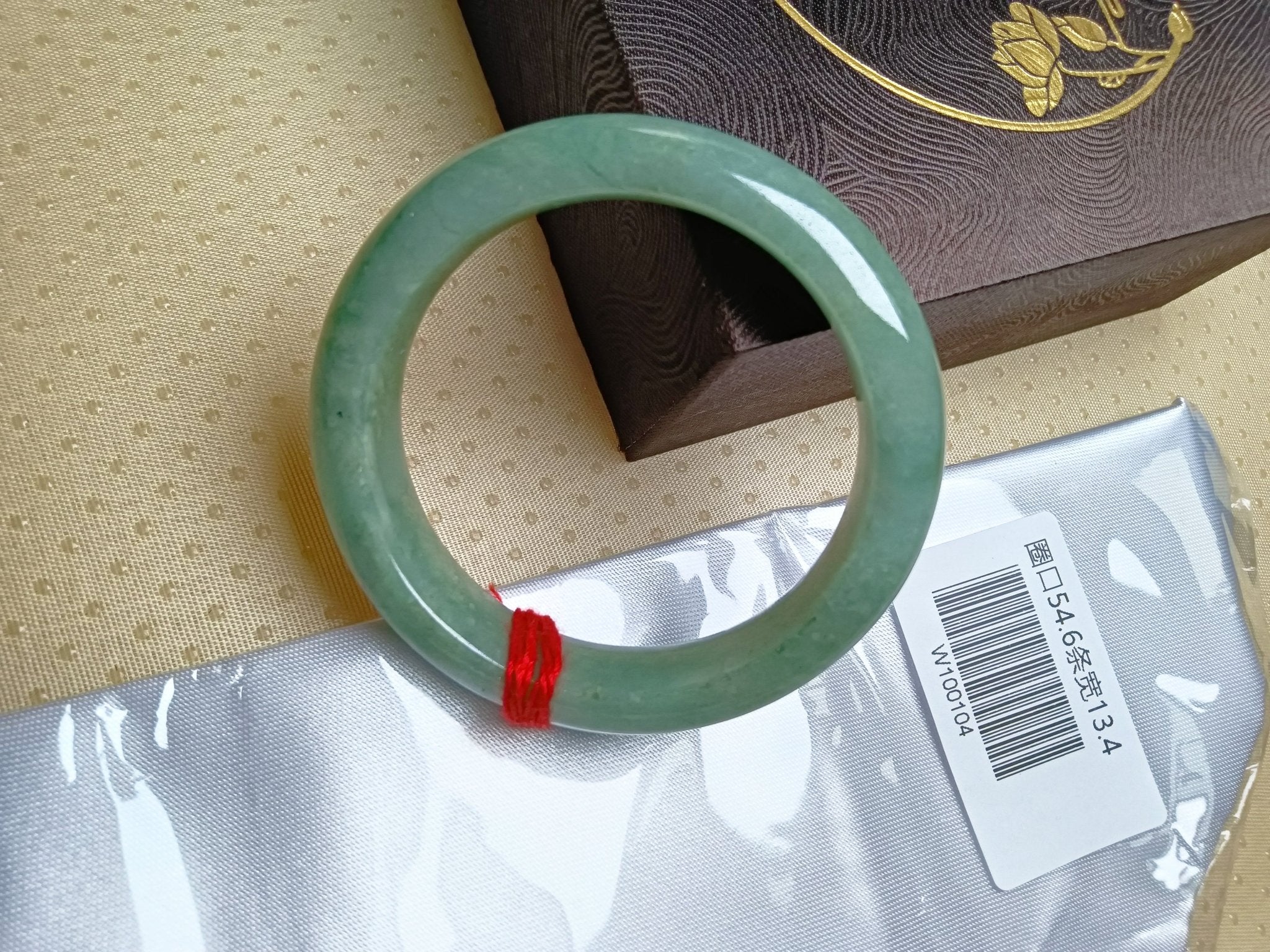 Watery Full Light Green Nature Type - A Jadeite Bangle (Size: 54.5 - 56mm) - Jadeite Ding
